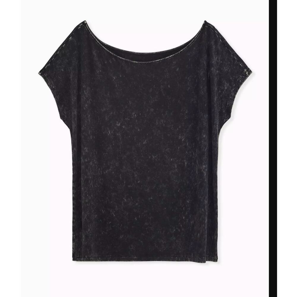 Torrid Relaxed Fit Super Soft Boatneck Short Sleeve Tee Size 00 (Medium)
